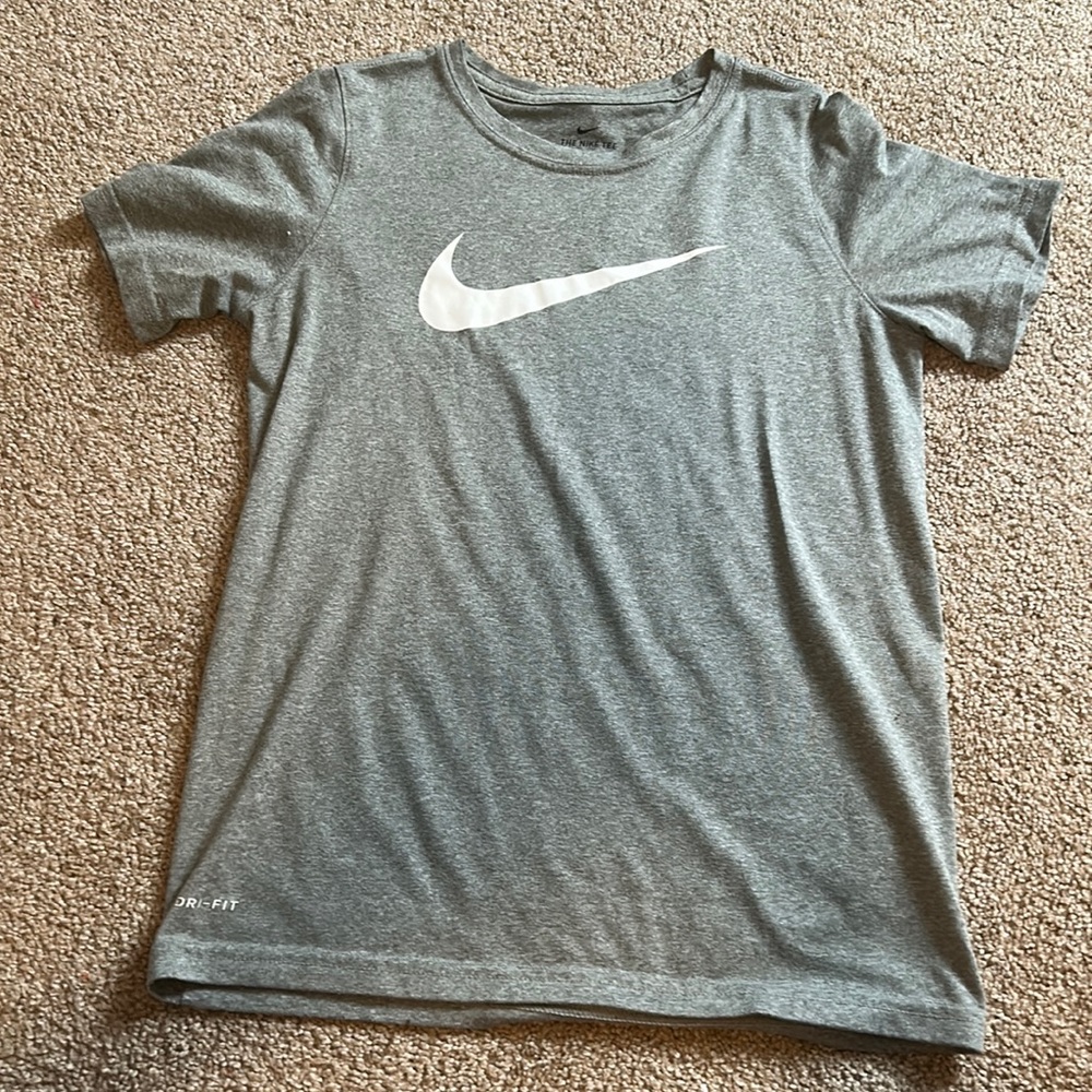 Kids Nike t-shirt